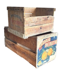 lot 71R image: P - Pair of Vintage Wooden Crates Narango Beauty and Wisconsin Cranberries