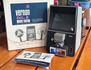 lot 79R image: P - Vintage Vernon Dual Deluxe 8mm Movie Editor Viewer