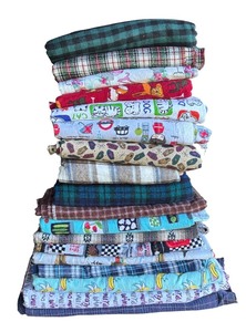 lot 179R image: P - Large Collection of Assorted Flannel and Patterned Fabric Pieces