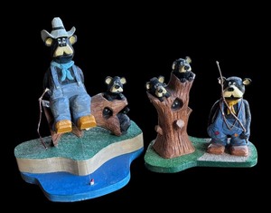 lot 207R image: P - Set of 2 Pobbies Crafty Crafts Hand Carved Bear Fishing Sculptures