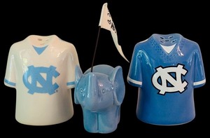 lot 185H image: DR - UNC Tar Heels Salt and Pepper Shakers with Blue Elephant Figurine