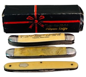 lot 186H image: K - Set of 4 Vintage Pocket Knives with Original Box