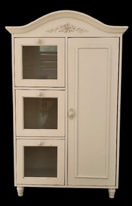 lot 189H image: LL - Cream Vintage Cabinet with Glass Cubbies and Floral Trim