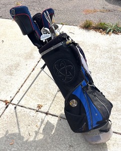 lot 324R image: G - Wilson, Pen, and Sam Snead Golf Club Set with Bag and Minnesota Twins Headcovers