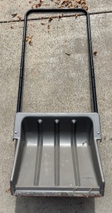lot 329R image: G - Suncast Heavy Duty Snow Pusher Shovel