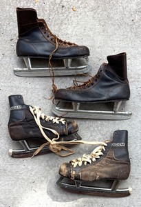 lot 345R image: G - Two Pairs Vintage Size 10 Ice Skates including CCM