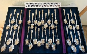 lot 101C image: LR - Collection of 25 U.S. Presidents Commemorative Spoons with Display Case