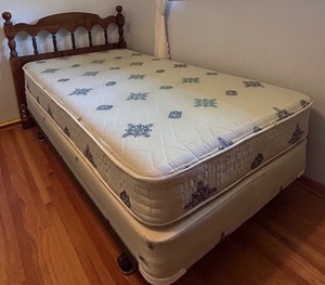 lot 149C image: BR - Wooden Twin Headboard