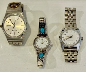 lot 153C image: K - Group of 3 Vintage Wristwatches Bulova, Timex, and Turquoise Accented Quartz