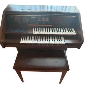 lot 261C image: LL - Lowrey Console Electric Organ with Bench and Pedals