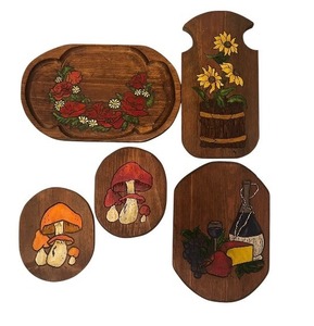 lot 269C image: LL - Set of 5 Hand-Painted Wooden Wall Plaques and Tray