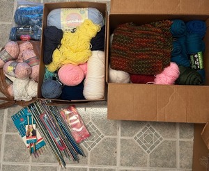 lot 282C image: LL - Large Yarn and Knitting Needle Lot with Assorted Colors and Sizes