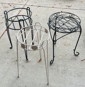 lot 321C image: G - Set of 3 Metal Plant Stands, 21 Inch Tall
