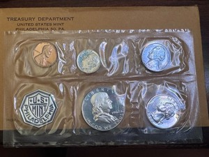 lot 16X image: 1962 U.S. Mint Philadelphia Uncirculated Coin Set in Original Packaging