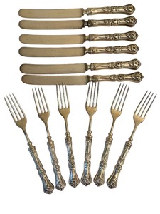 lot 46D image: Set of 7 Vintage WMA Rogers Silverplate Forks and 7 Knives 12DWT Floral Pattern