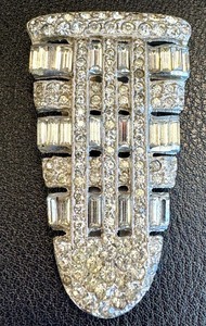 lot 38M image: Vintage Art Deco Rhinestone Dress Clip, 2 Inch