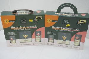lot 4 image: NEW (2ct) Organic Houseplant Care Kits