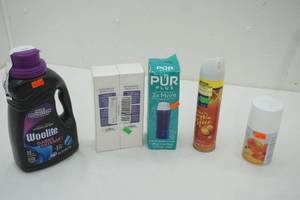 lot 69 image: Woolite 50 Fl oz, PUR Plus Water Filter, Refrigerator Water Filters, Air Freshener Spray (2ct)