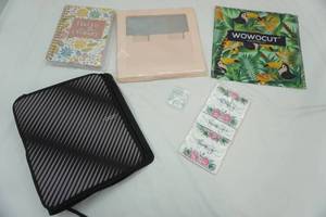 lot 83 image: craft supplies