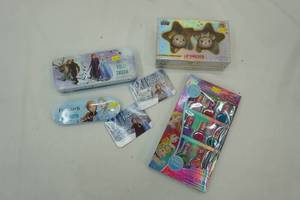 lot 91 image: FROZEN & Other Disney Makeup Sets (Gift Boxes)