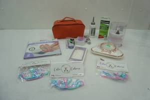 lot 93 image: Health & Beauty Lot PU Leather Makeup Bag