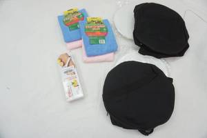 lot 128 image: Picnic Crock Pot Holders (2 Sets) Fresh Vegetable Pouches (4ct) & Lemon Squeezer