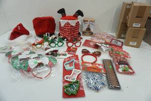 lot 129 image: Christmas decor lot