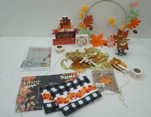 lot 130 image: Fall Decor Lot