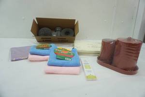 lot 166 image: Housewares & Silk Sleep Cap and Blindfold