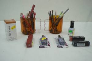 lot 225 image: Makeup & Beauty Lot NYX