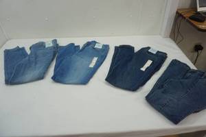 lot 238 image: (3ct) Cat & Jack Girls Leggings & (1ct) Jeans Size 16 Plus & 14 Plus