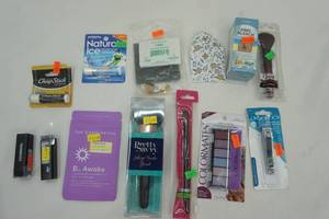 lot 250 image: Makeup & Beauty Lot
