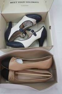lot 294 image: Womens Shoes 8.59 (2 pair)
