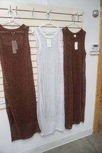 lot 325 image: Womens Dresses (3ct)