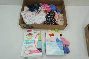 lot 348 image: Girls Size 6 Underwear NEW