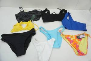 lot 360 image: Womens Swimsuits & Crop Top
