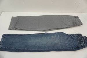 lot 376 image: Womens Jeans Size 00 NEW (2ct)