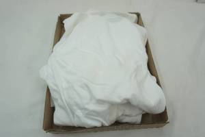 lot 382 image: White T-Shirts NEW Size (4ct) Size M