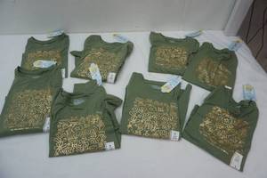lot 400 image: Cat & Jack Long Sleeve T-Shirts (8ct) MS