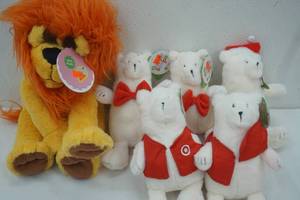 lot 413 image: Stuffed Animals (Lion & Polar Bears)