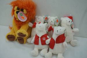 lot 414 image: Stuffed Animals (Lion & Polar Bears)