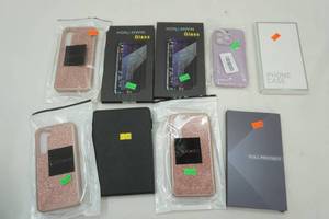 lot 427 image: Screen Protectors & Phone Cases