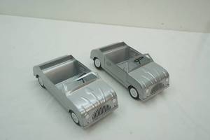 lot 446 image: (2ct) Metal Cars