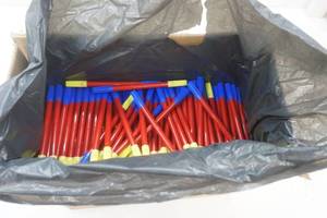 lot 448 image: Case of Double Sided Pen Highlighters (approx. 700)