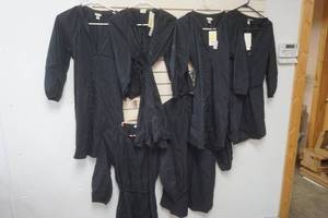 lot 329 image: Womens Tops (6ct) Black
