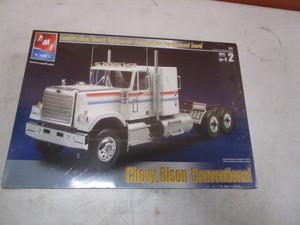 lot 104 image: Vintage Semi Model (factory sealed)