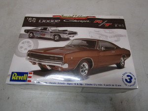 lot 108 image: Vintage Muscle Car Model (factory sealed)