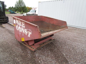 lot 71 image: Tipping Dumpster