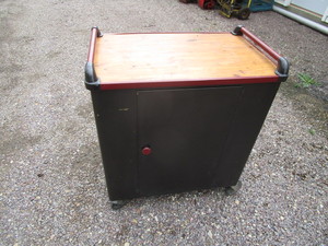 lot 37 image: Shop Cart 21x32x36