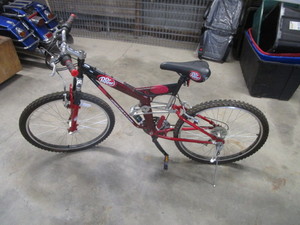 lot 27 image: DR Pepper Mountain Bike
